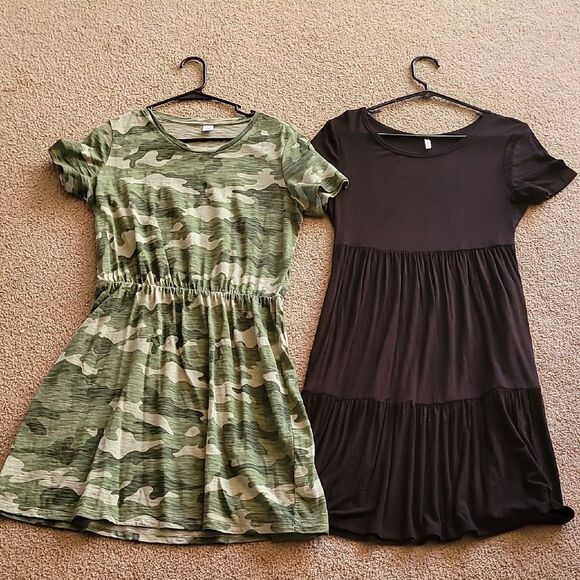 Old Navy Dresses & Skirts - Womens, Medium Camouflage and Black Casual Dress Lot Of 2